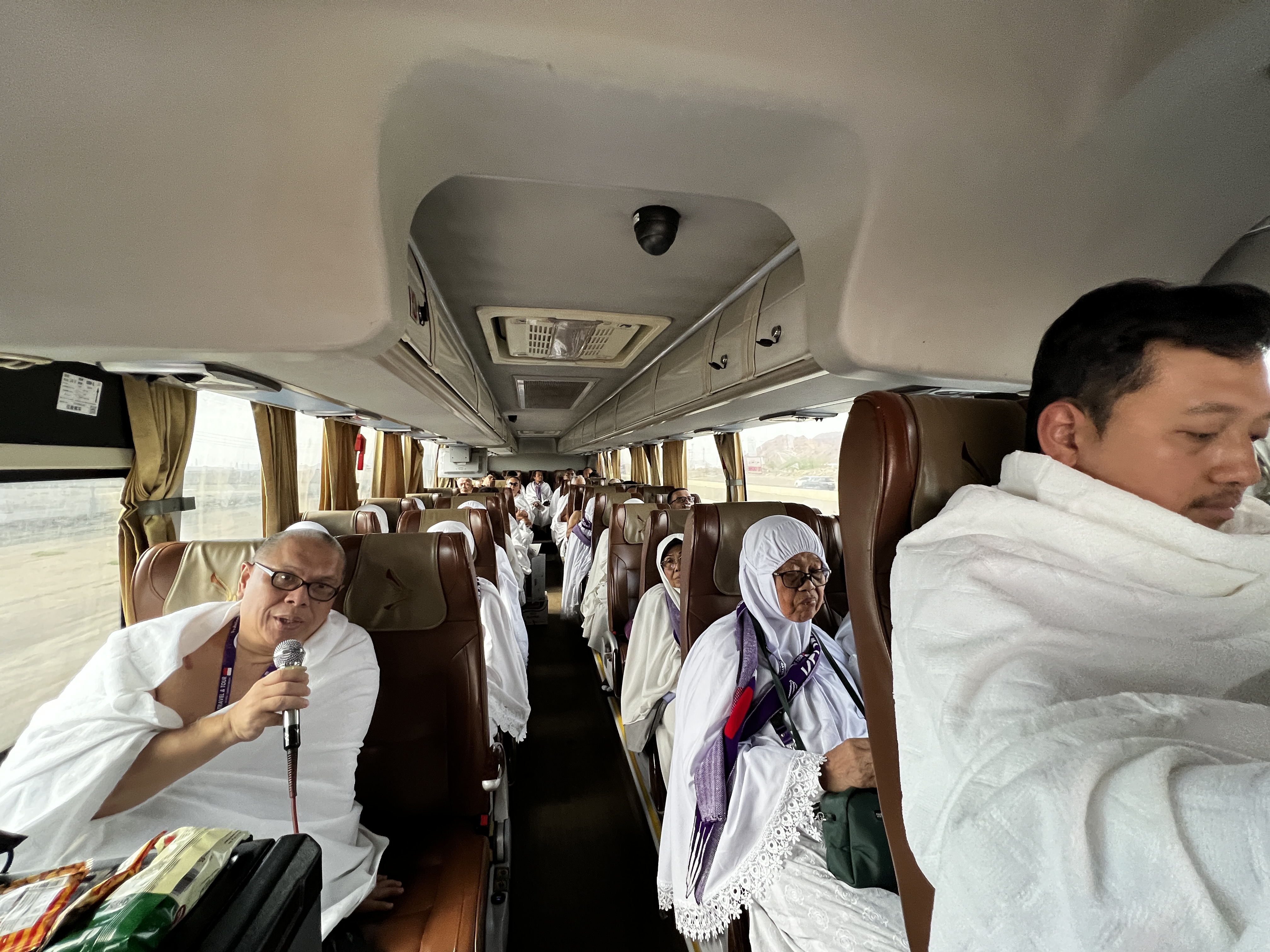 Suasana didalam bus